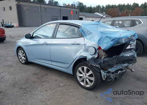 2013 Hyundai Accent Gls z USA, uszkodzony, nr VIN KMHCU4AE4DU488642